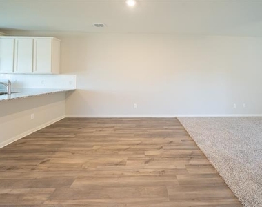 128 Emma Drive - Photo Thumbnail 3