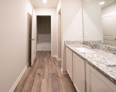 128 Emma Drive - Photo Thumbnail 13