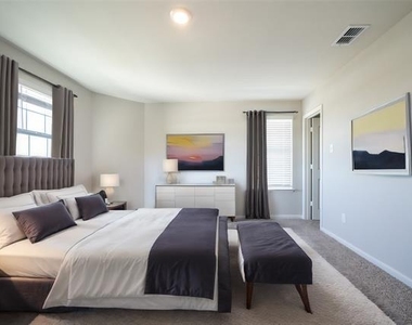 128 Emma Drive - Photo Thumbnail 17