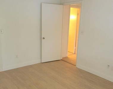 2313 N Congress Avenue - Photo Thumbnail 5