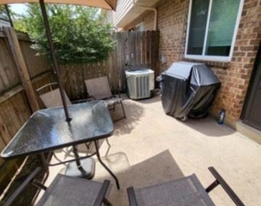 724 S Welch Street - Photo Thumbnail 5