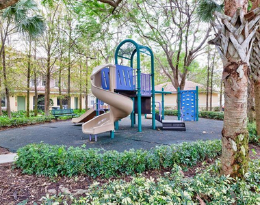 6842 W Sample Road - Photo Thumbnail 11