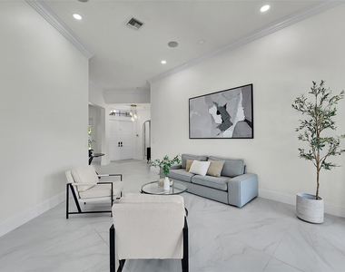 11163 Nw 69th Place - Photo Thumbnail 28
