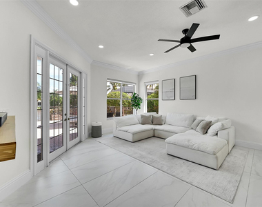 11163 Nw 69th Place - Photo Thumbnail 18