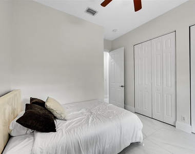 11163 Nw 69th Place - Photo Thumbnail 47