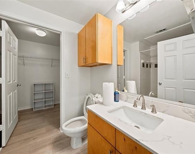 3102 Kings Road - Photo Thumbnail 12