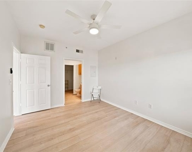 3102 Kings Road - Photo Thumbnail 10