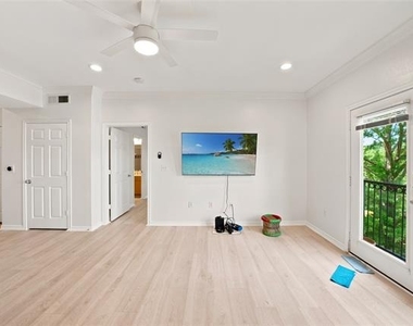 3102 Kings Road - Photo Thumbnail 4