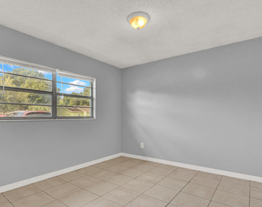 3208 Louisiana Avenue - Photo Thumbnail 9