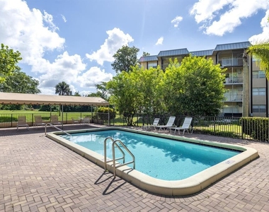 6061 N Falls Cir Drive - Photo Thumbnail 29