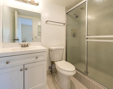 6061 N Falls Cir Drive - Photo Thumbnail 10
