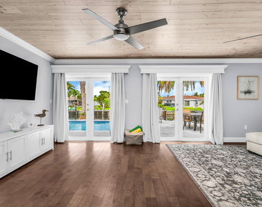 249 Se 3rd Avenue - Photo Thumbnail 12