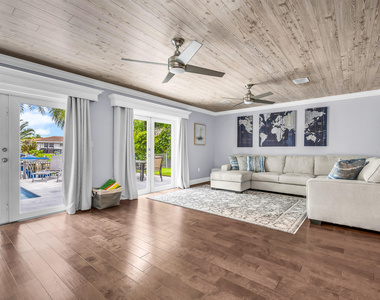 249 Se 3rd Avenue - Photo Thumbnail 11