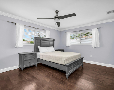 249 Se 3rd Avenue - Photo Thumbnail 1