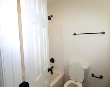 104 Boston Street - Photo Thumbnail 14