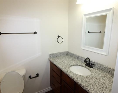 104 Boston Street - Photo Thumbnail 13