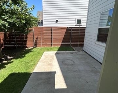 1229 Clifftop Lane - Photo Thumbnail 16