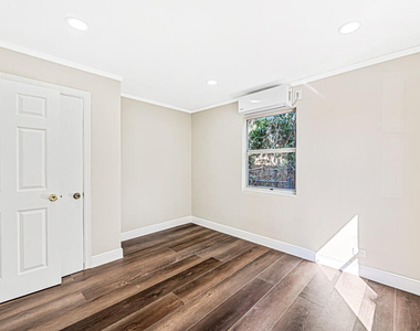 723 21st Street - Photo Thumbnail 5