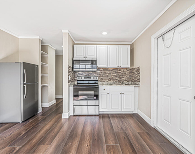 723 21st Street - Photo Thumbnail 1