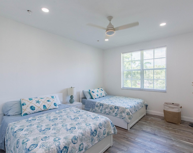 11790 Saint Andrews Place - Photo Thumbnail 12