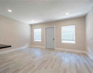 628 Ne 8th Avenue - Photo Thumbnail 6