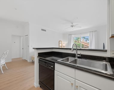 11740 St Andrews Place - Photo Thumbnail 4