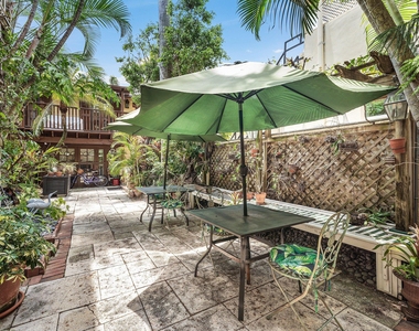232 Australian Avenue - Photo Thumbnail 5