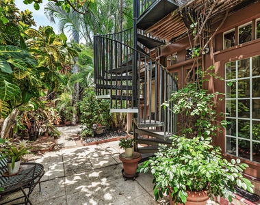 232 Australian Avenue - Photo Thumbnail 25