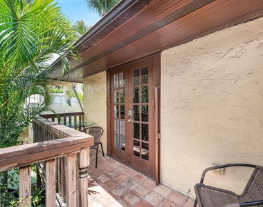 232 Australian Avenue - Photo Thumbnail 9