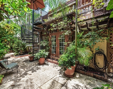 232 Australian Avenue - Photo Thumbnail 3