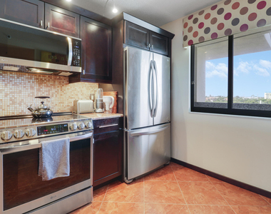 601 S Seas Drive - Photo Thumbnail 17