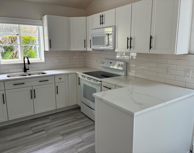 4309 Se Scotland Cay Way - Photo Thumbnail 5