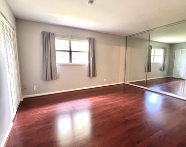 4103 Ne 21st Terrace - Photo Thumbnail 7