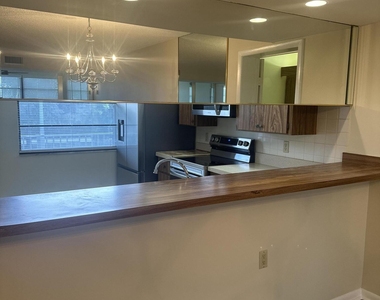 3507 Village Boulevard - Photo Thumbnail 4