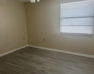 3507 Village Boulevard - Photo Thumbnail 11