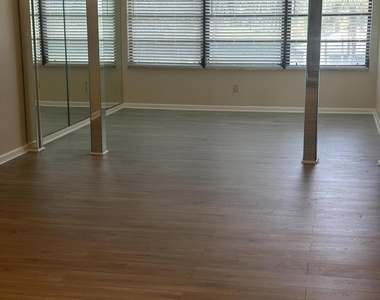 3507 Village Boulevard - Photo Thumbnail 13