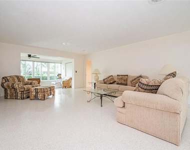 626 Honeysuckle Lane - Photo Thumbnail 11