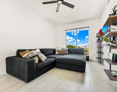 2000 Metropica Way - Photo Thumbnail 6