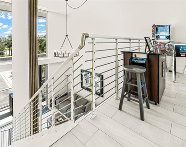 2000 Metropica Way - Photo Thumbnail 8