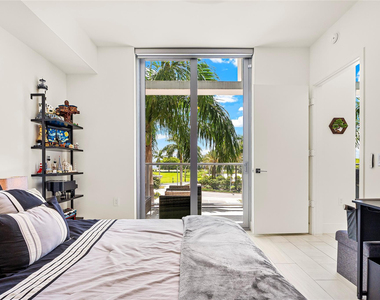 2000 Metropica Way - Photo Thumbnail 9
