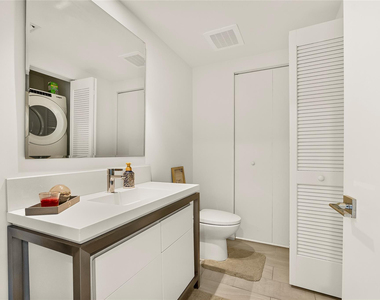 2000 Metropica Way - Photo Thumbnail 3