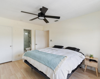299 Sw 7th Street - Photo Thumbnail 12