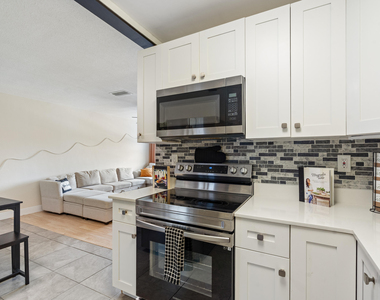 299 Sw 7th Street - Photo Thumbnail 5