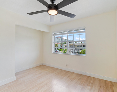 299 Sw 7th Street - Photo Thumbnail 8