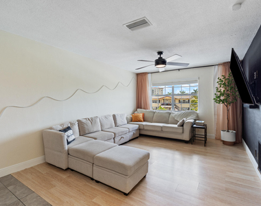 299 Sw 7th Street - Photo Thumbnail 2