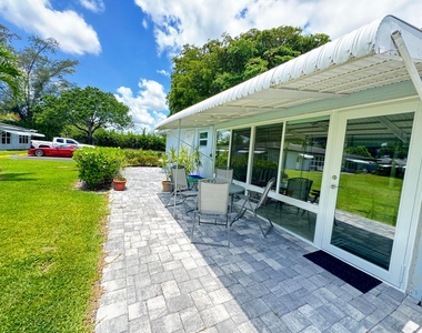 512 High Point Drive - Photo Thumbnail 14