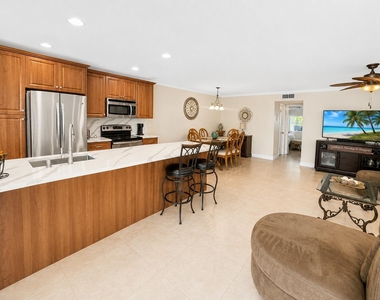 512 High Point Drive - Photo Thumbnail 2
