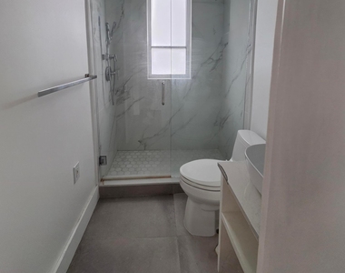 1001 Se 16th Street - Photo Thumbnail 8