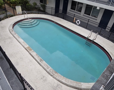 1001 Se 16th Street - Photo Thumbnail 18