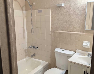 2670 Nw 10th Street - Photo Thumbnail 6